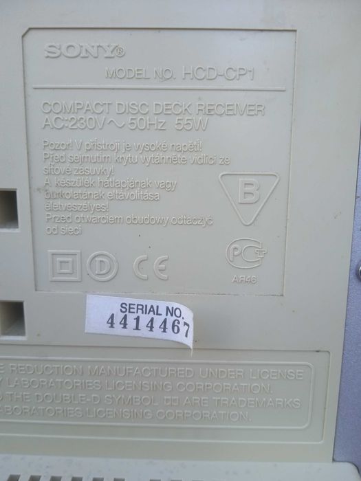 Wierza PHILIPS MCM 166/12 i Sony HCD-CP1 z głośnikami.