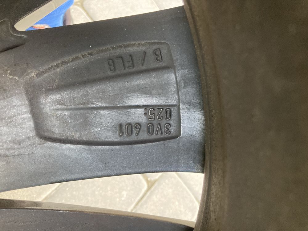 Felgi 18” OE skoda octavia, superb, karoq 3V0.601.025B