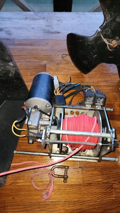 Якірна лебідка Stronger Steel Hands 35