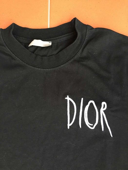 T-Shirt preta --- DIOR  ( Christian Dior )