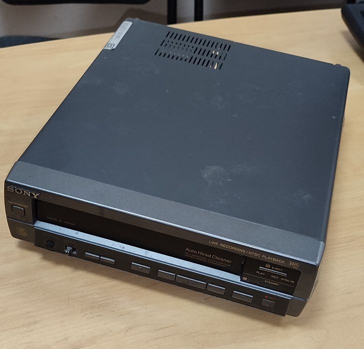 Відеомагнітофон SONY SLV-P116EE