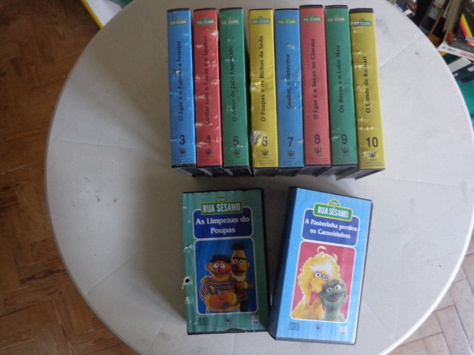 varias casetes vhs desenhos animados rua sesamo cassetes