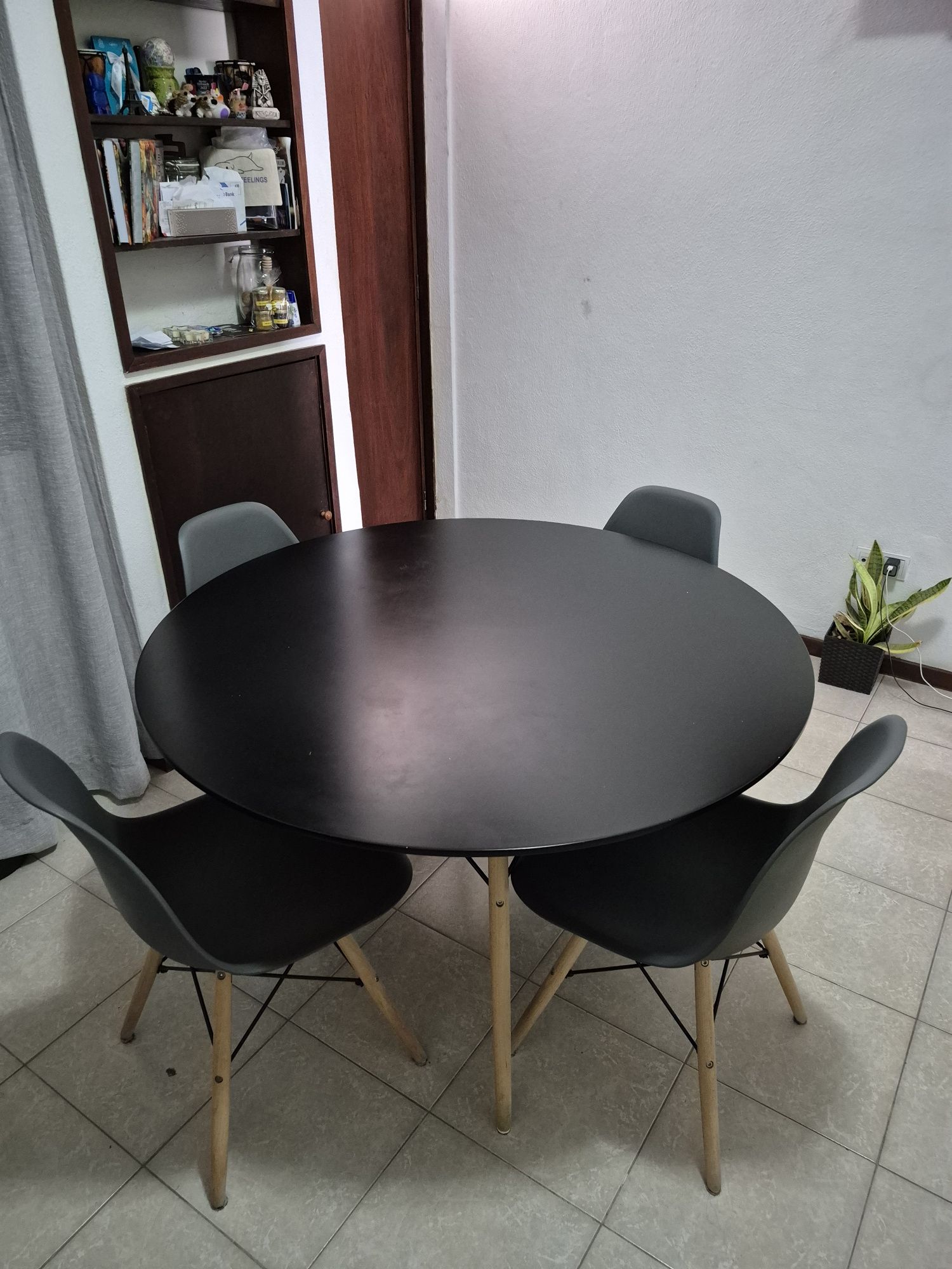 Mesa de jantar redonda