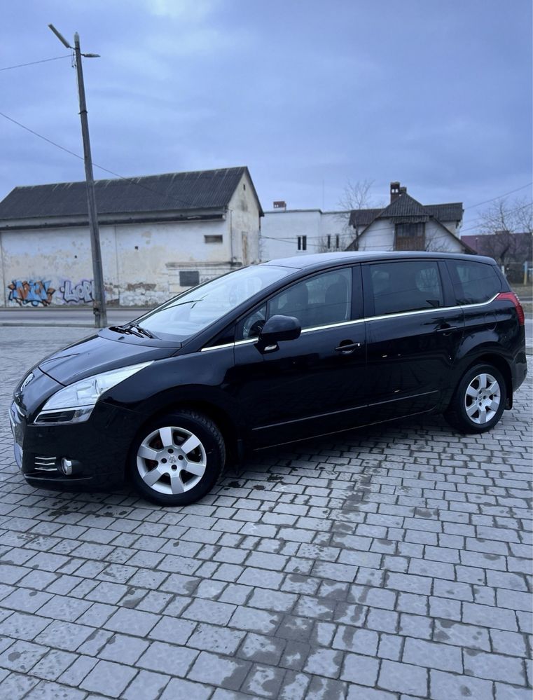 Peugeot 5008 2012р