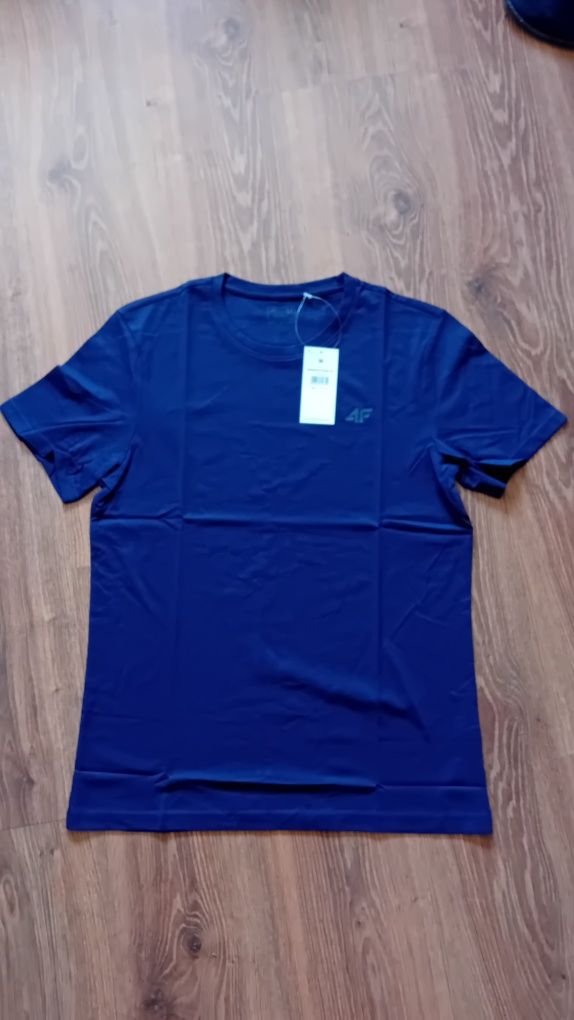 Nowy! T-shirt 4F męski fioletowy M z małym logo