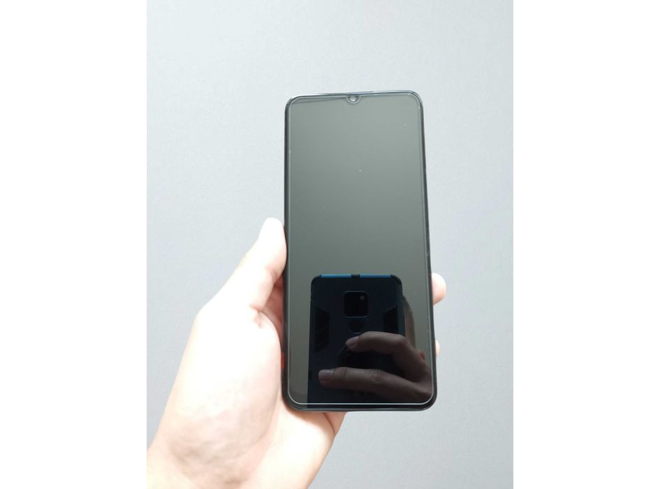 Realme v3 6-128Gb