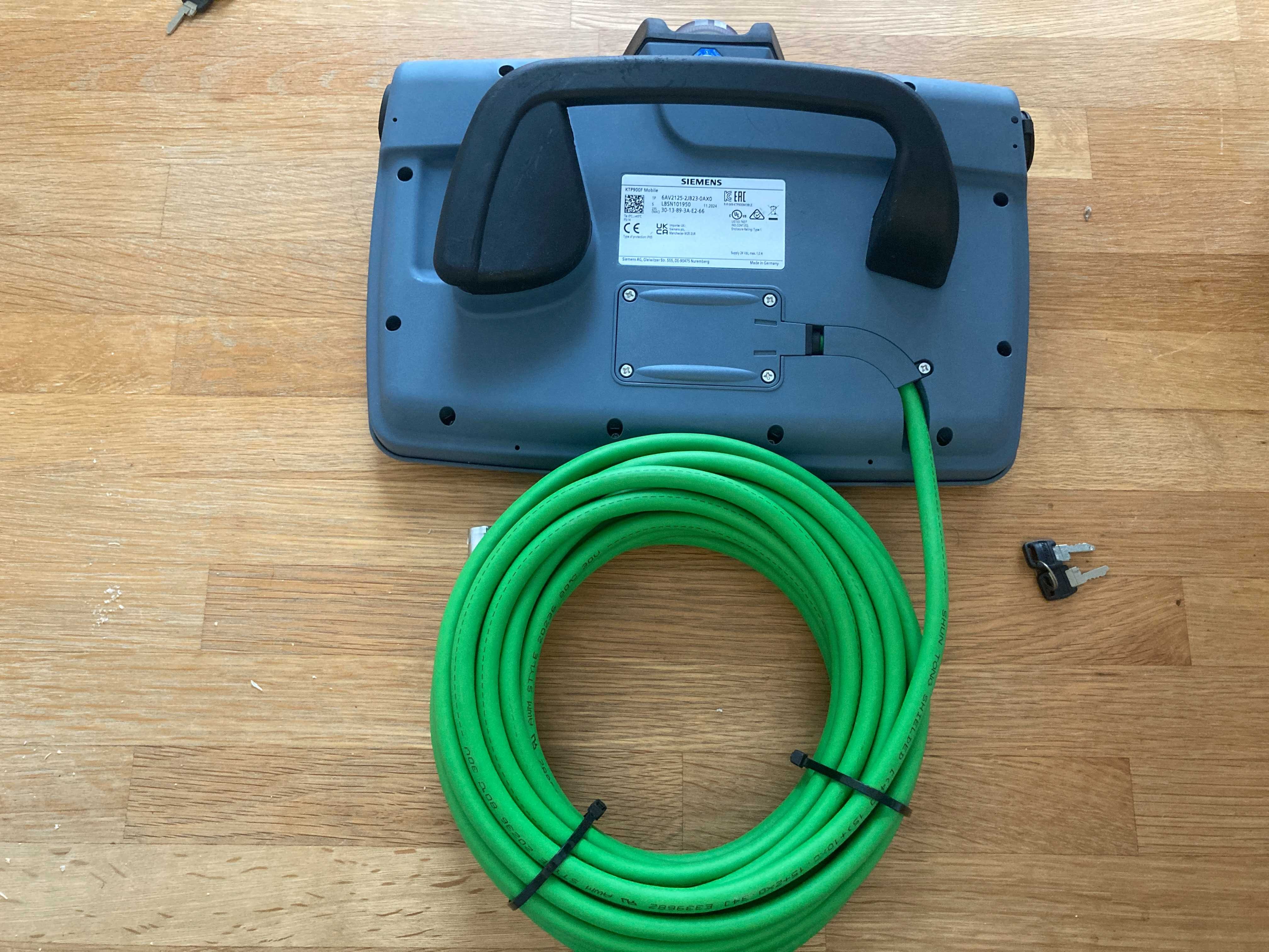 Siemens KTP 900F + Connection Box