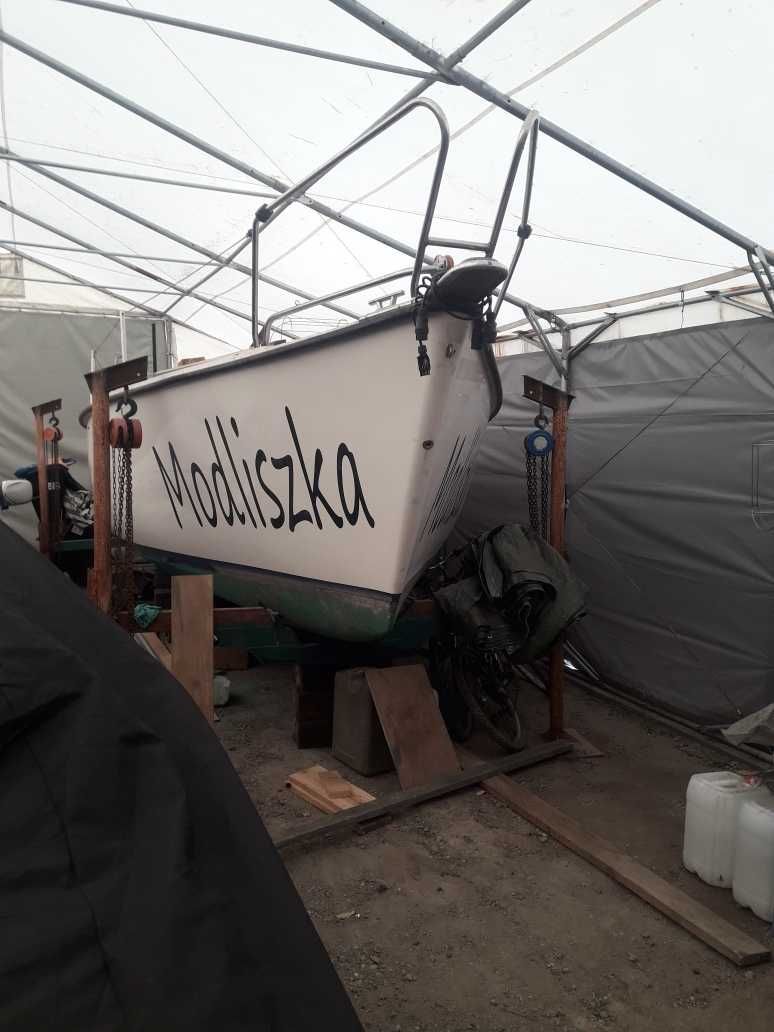 Żaglówka Tango 2006 – gotowa na Mazury! Super stan, pełne wyposażenie!