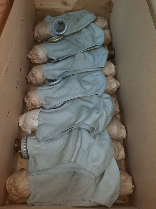 Продам Противогаз без фильтра