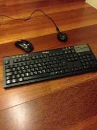 Conjunto teclado e rato