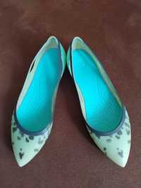 Baleriny Crocs W9