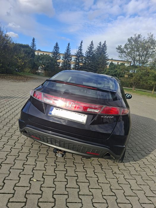 Honda Civic VIII UFO