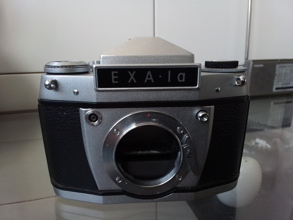 EXA 1a Tani korpus - klasyk do niebanalnej, ciekawej optyki vintage.