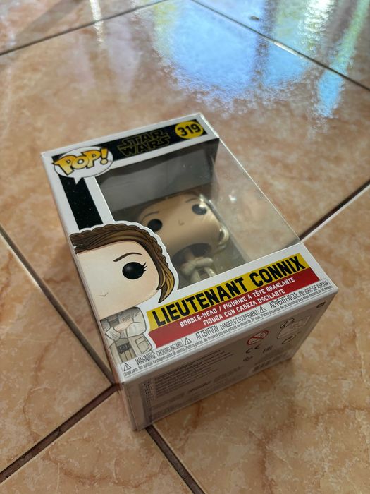 Funko POP Star Wars 319 Lieutenant Connix - Novo, Selado