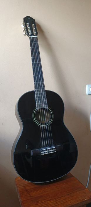 Продам акустичну гітару