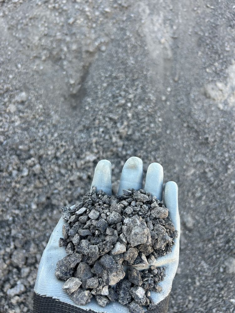Minikoparka, wywrotki, transport, piasek, czarnoziem, beton, kruszywa