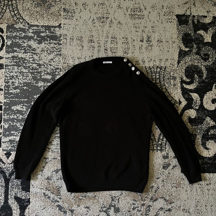 Світер ZARA з пуговицями