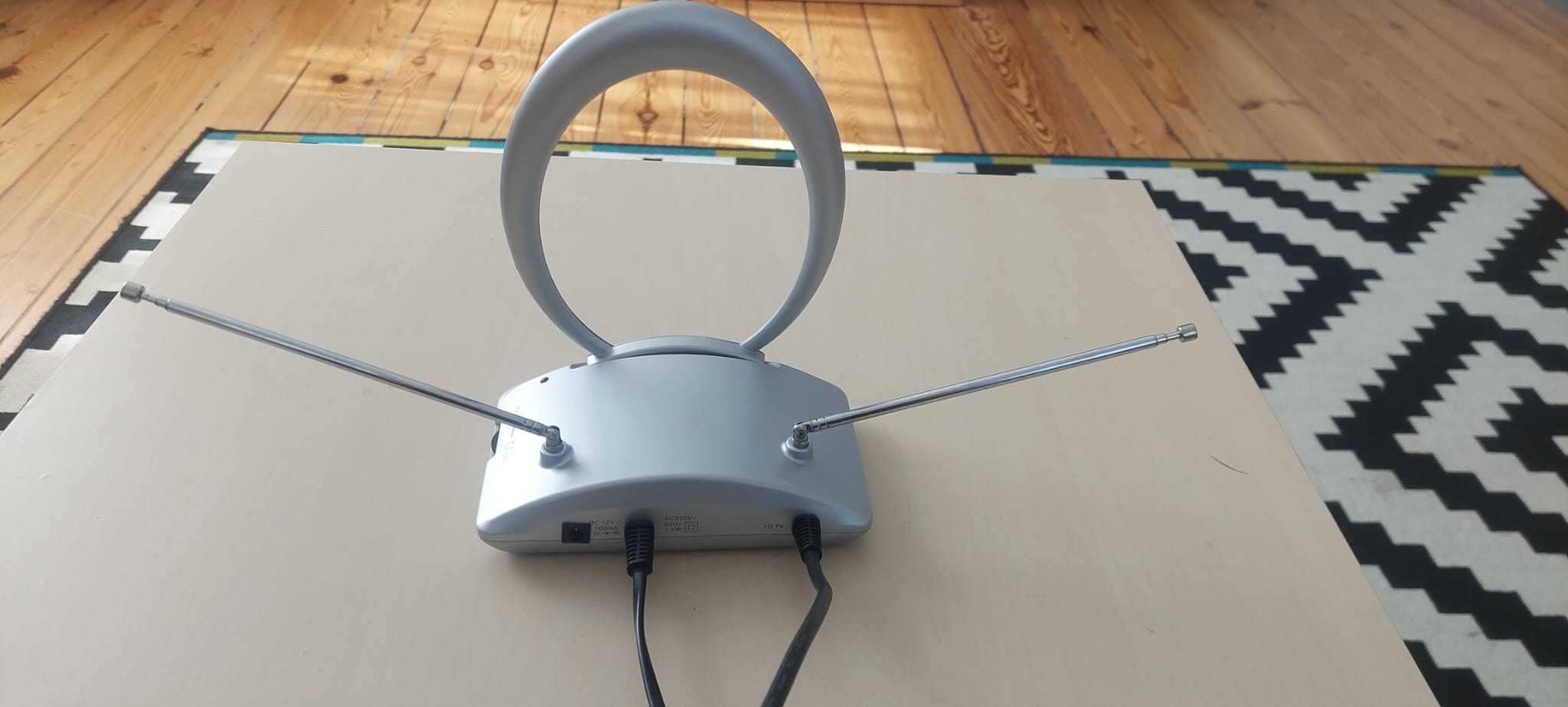 Mocna Antena pokojowa Vivanco TVA 3011 ze wzmacniaczem