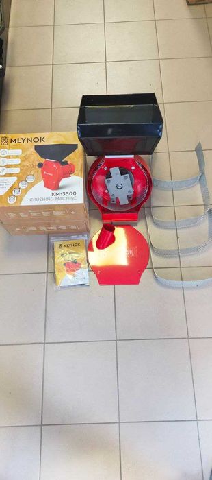 Кормоподрібнювач MLYNOK KM-3500