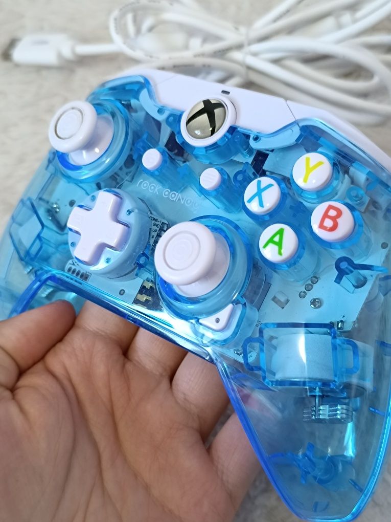 Джойстик Xbox one wired controller