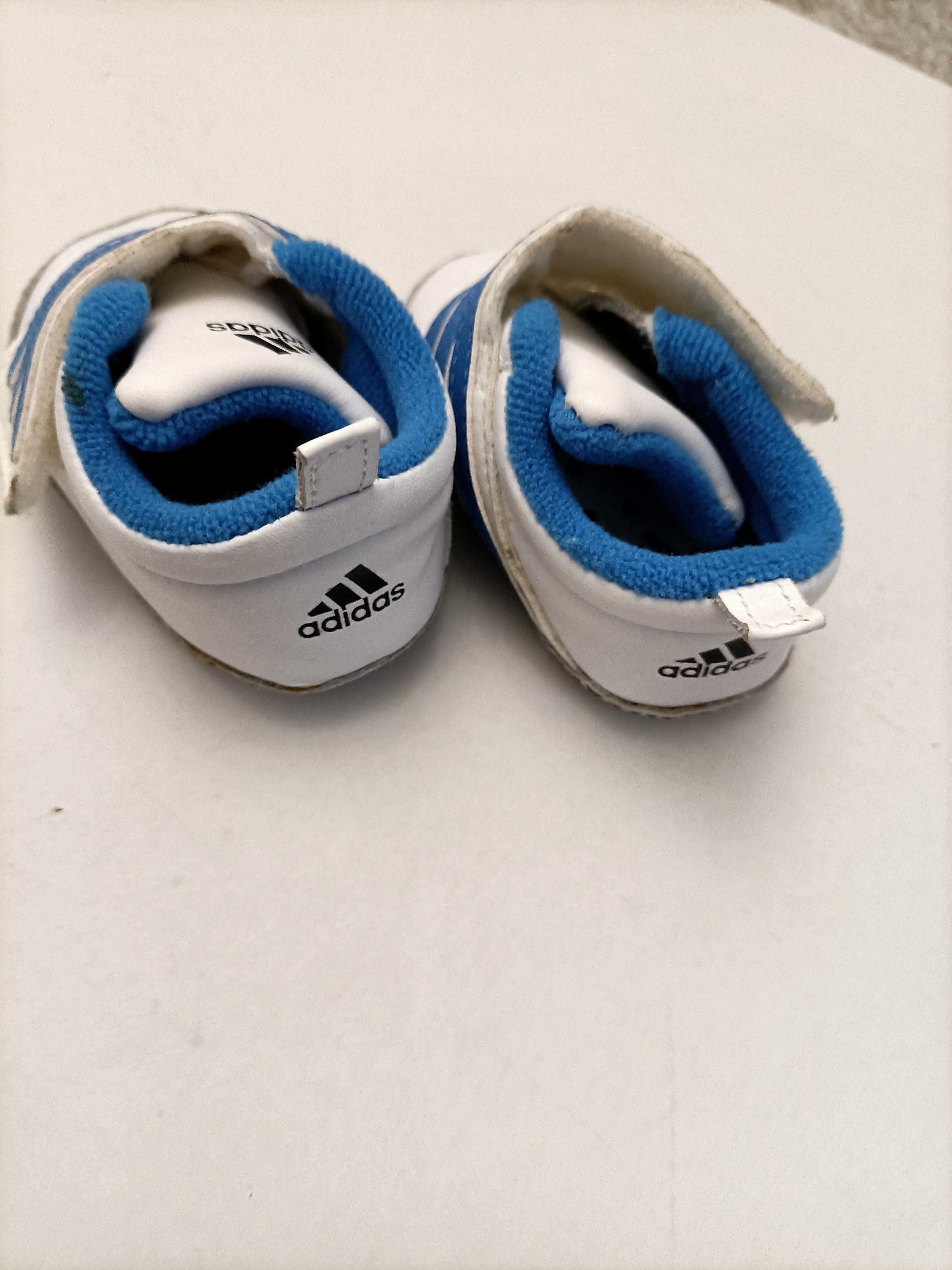 Buty dla maluszka firmy Adidas