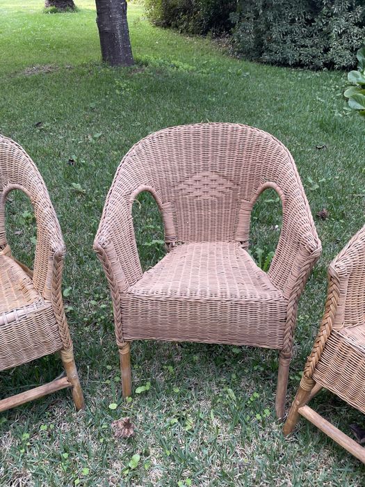 Cadeiras estilo bambu em palhinha