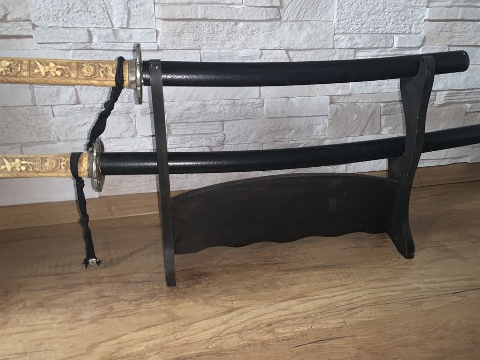 Ozdobne miecze samurajskie katana + stojak