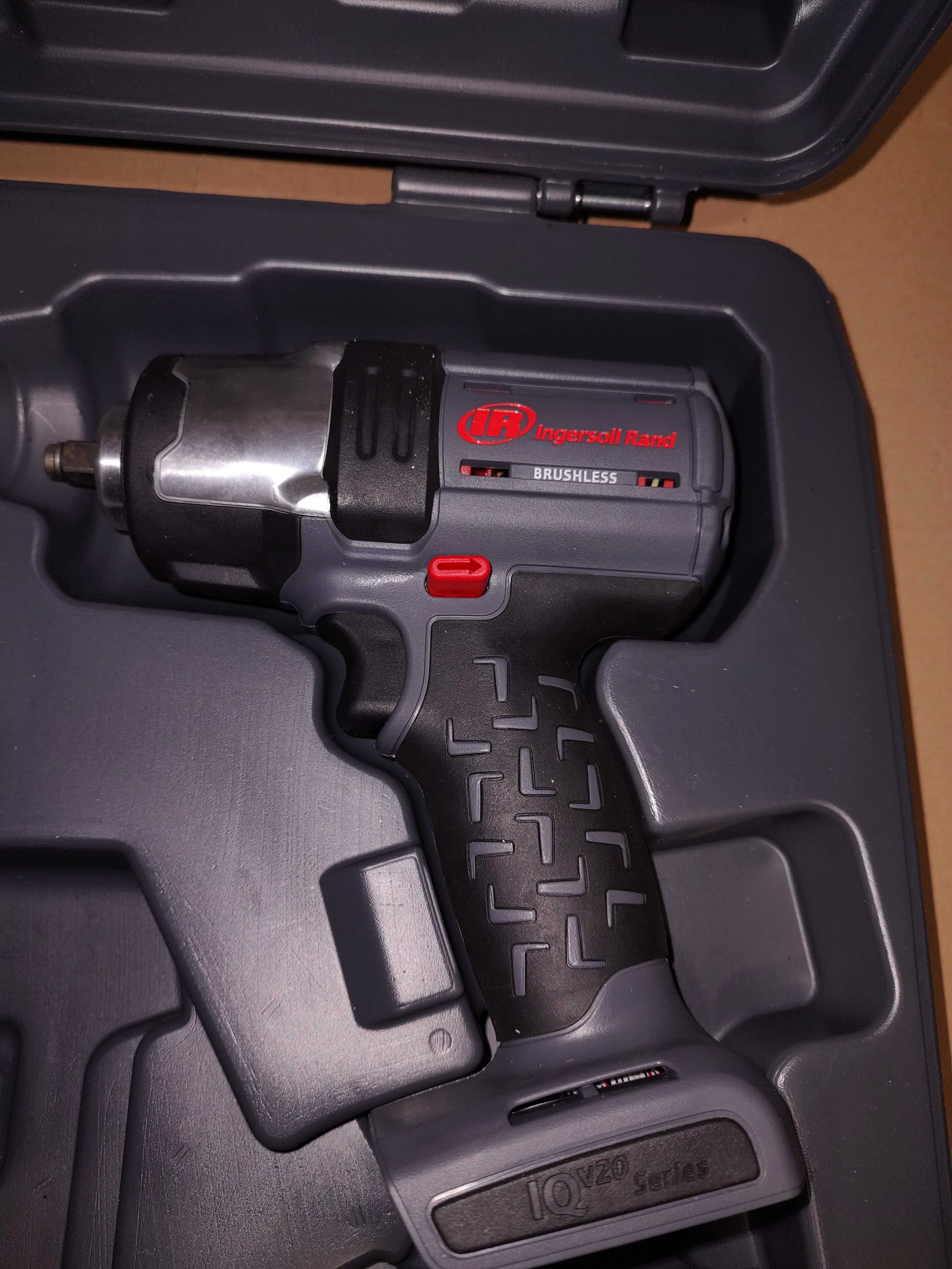 Ingersoll Rand W5133 - akumulatorowy klucz udarowy w walizce