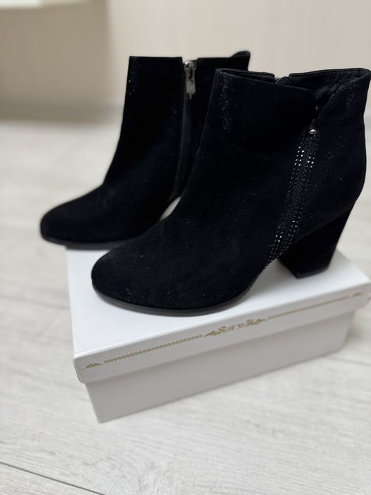 Нові демисезонні полуботи, 41 р.