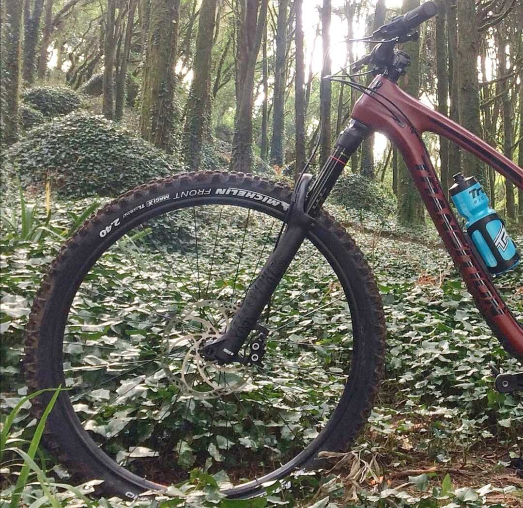 Bicicleta de enduro Transition Sentinel Carbon