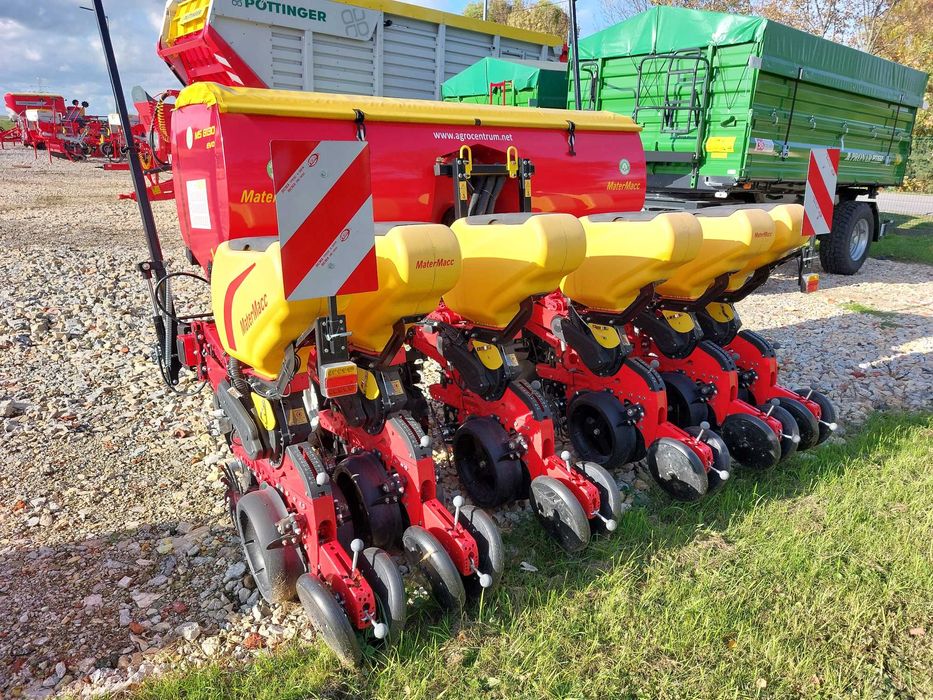 Siewnik punktowy do kukurydzy MaterMacc