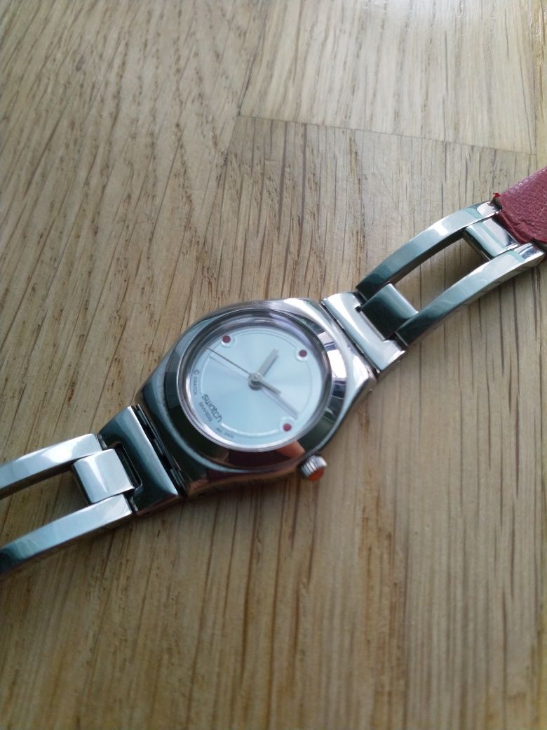 Часы ROTE LIPPEN YSS161 Swatch Irony Lady Watch