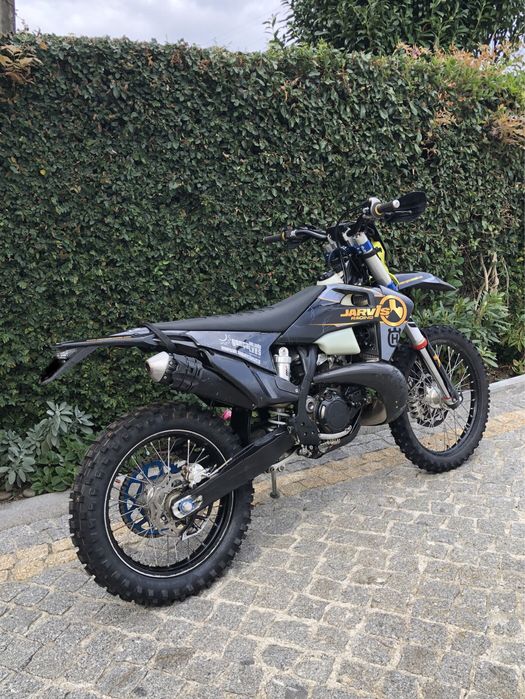 Husqvarna 300 tpi edição limitada Jarvis