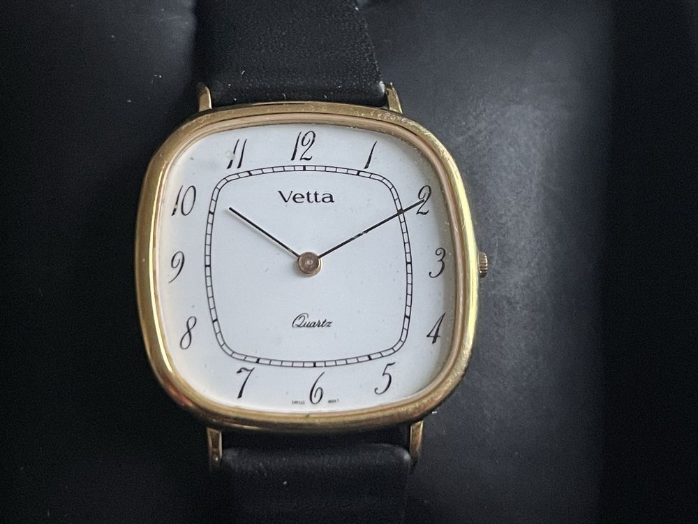 Mega cienki zegarek męski Vetta Quartz z lat 80tych. Sprawny
