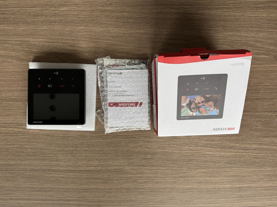 Відеодомофон Hikvision DS-KH6110-WE1