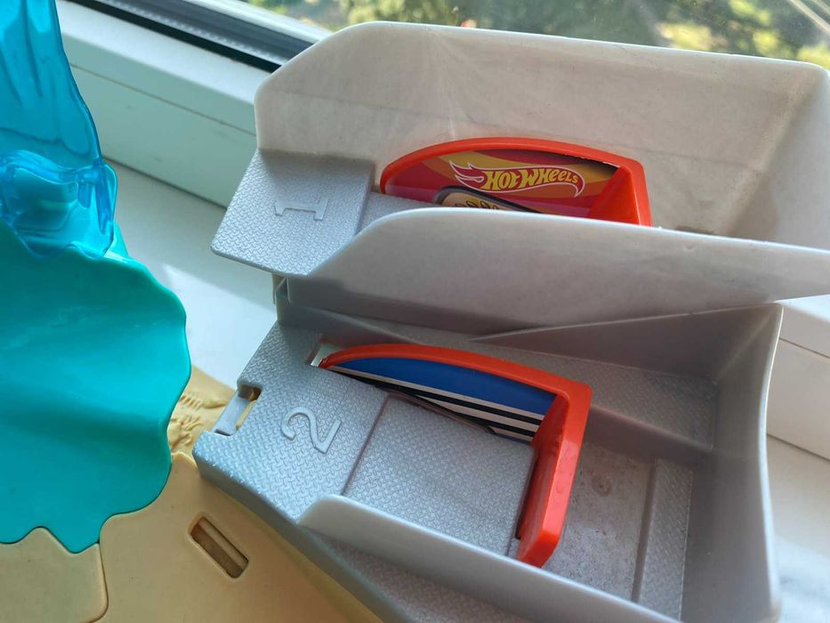 Продам трек акула хотвілс