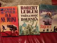 Tożsamość Bourne'a, Stacja nr 5, Jak na dłoni