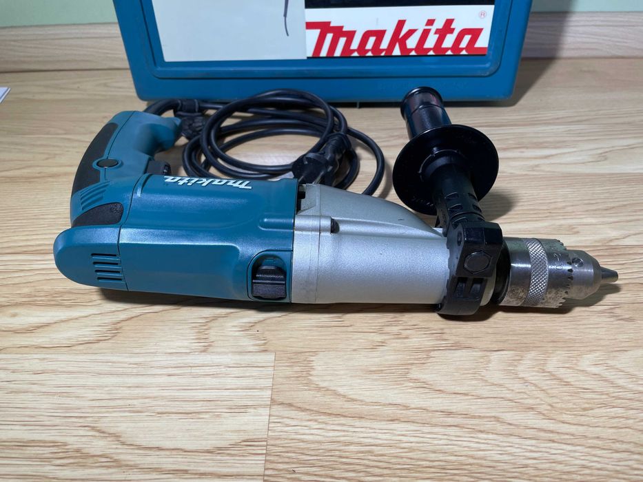 Makita HP 2050 Дриль з ударом (оригінал, на гарартії, як нова)