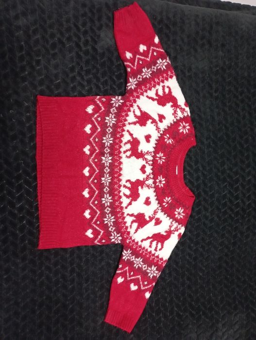 Oddam za 5 zł sweterek świąteczny boże narodzenie rozmiar 104