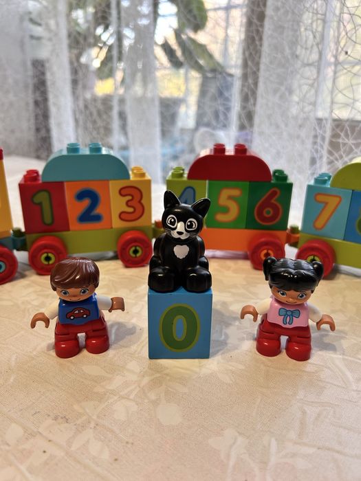Конструктор Лего Дупло потяг із цифрами