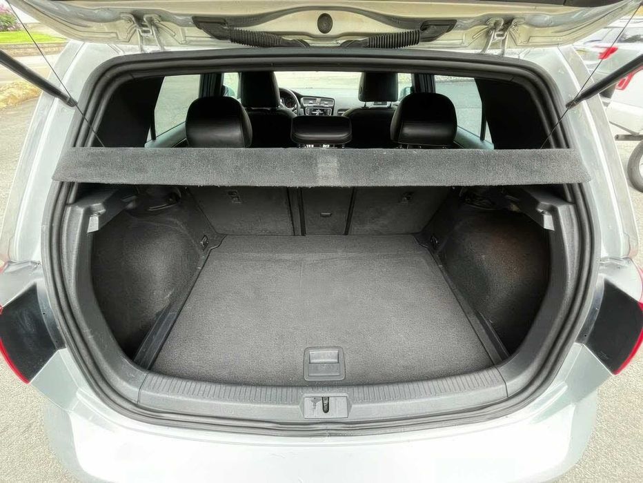 Volkswagen Golf GTI SE 4-Door      2017