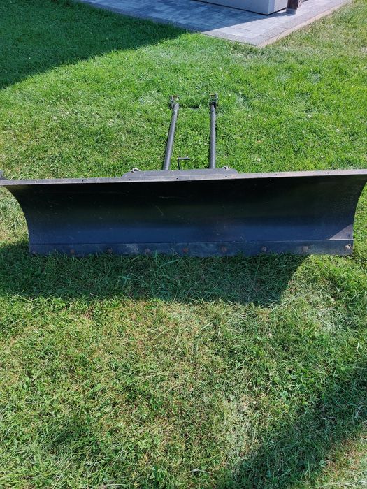 Pług do śniegu..Rezerwacja do poniedziałku.