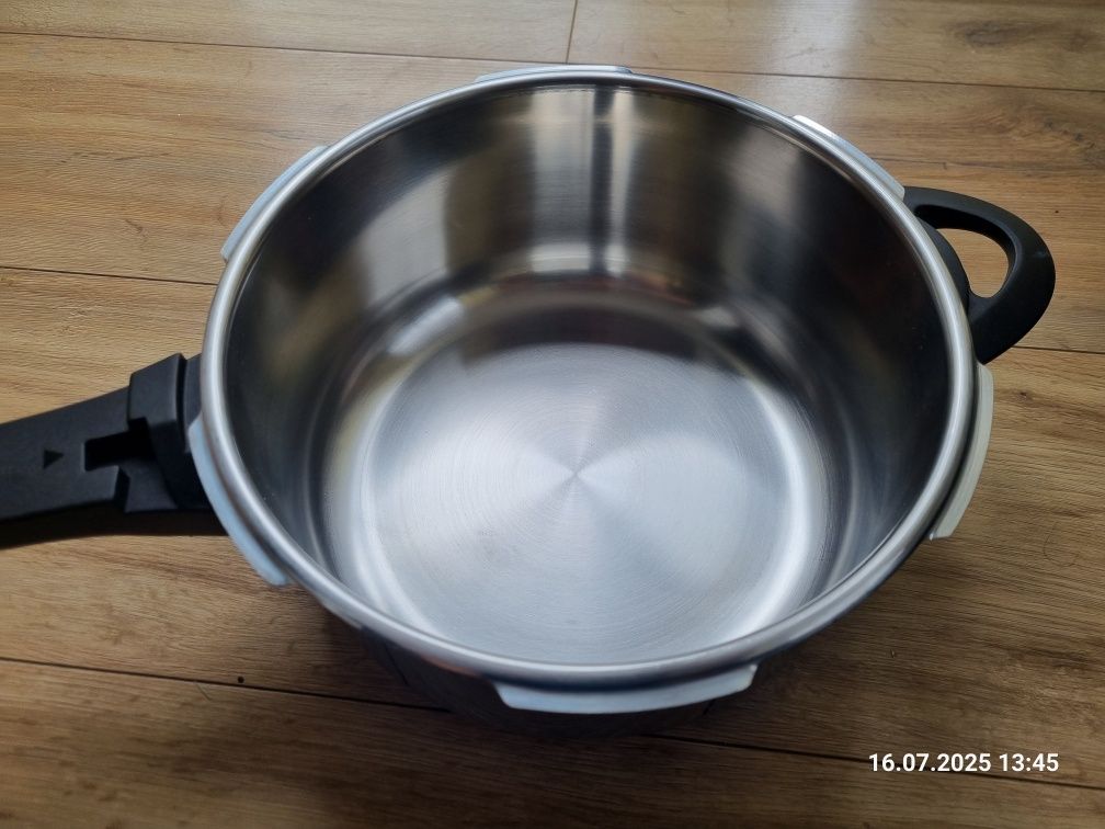 NOWY PoWystawowy SzybkoWar AmazonBasics 4L z Regulacją Ciśnienia