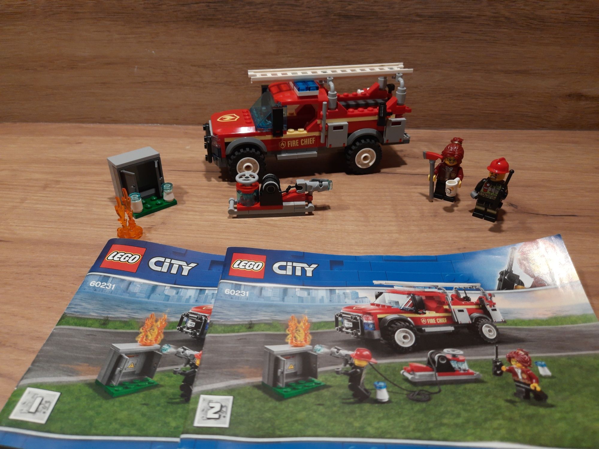 Lego 60231 Terenówka komendantki straż pożarna