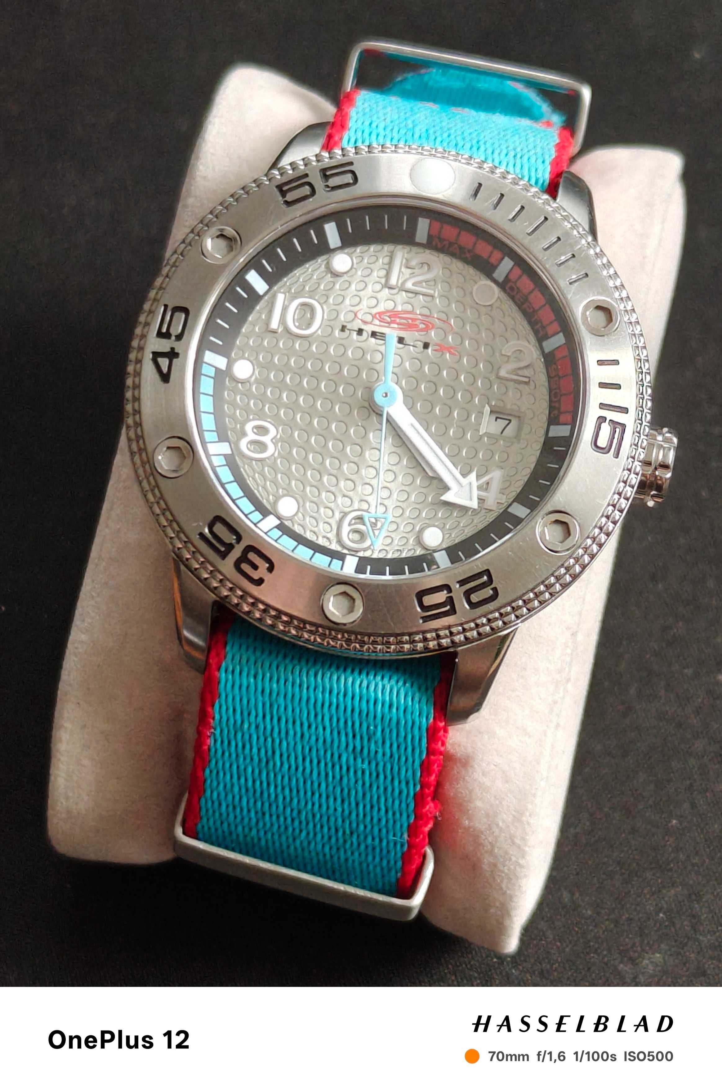 Zegarek Helix Octo Diver - 300m, Swiss Movement, Szafir