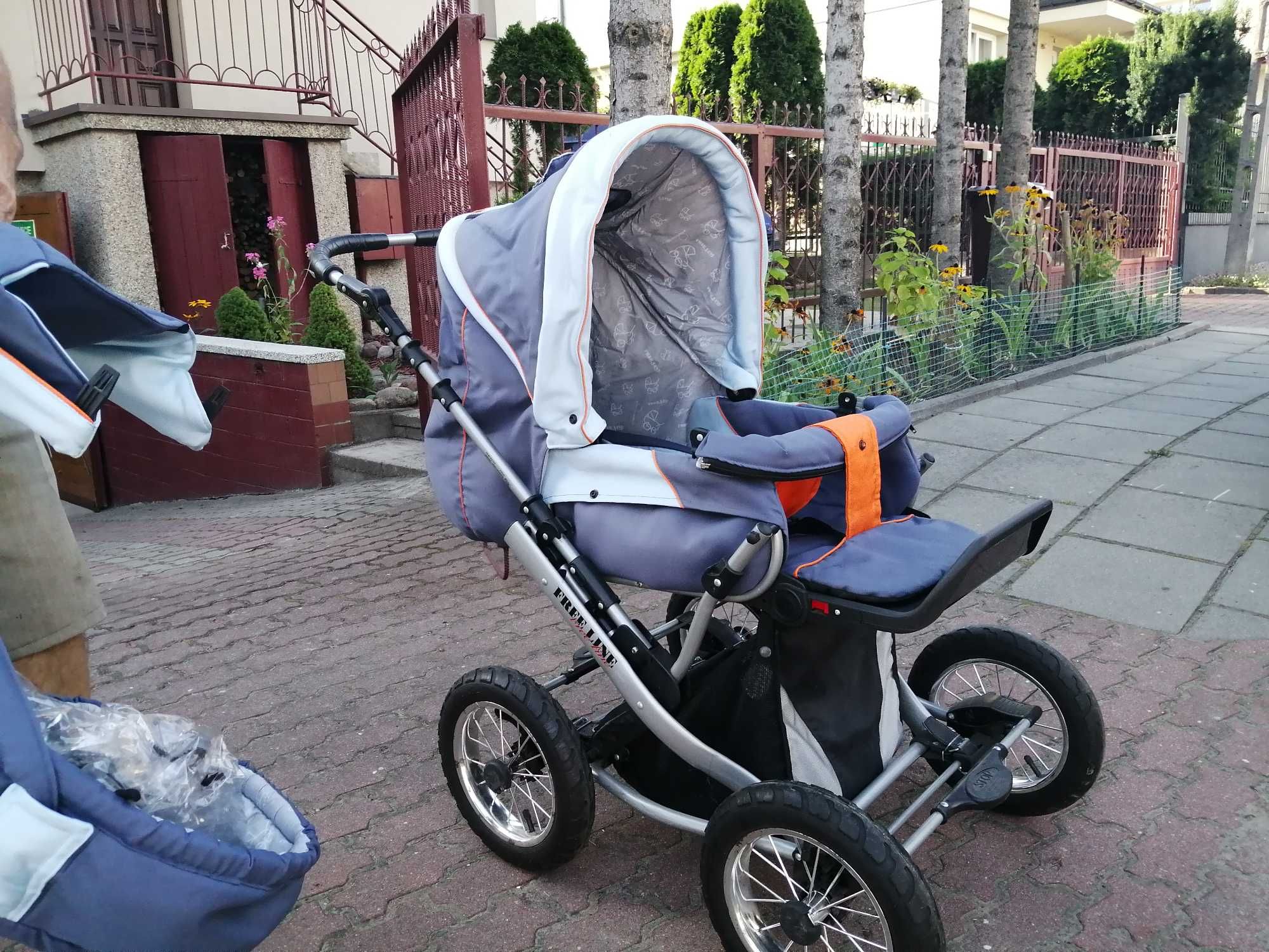 Wózek dziecięcy z nosidełkiem, jak nowy, zadbany, spacerówka