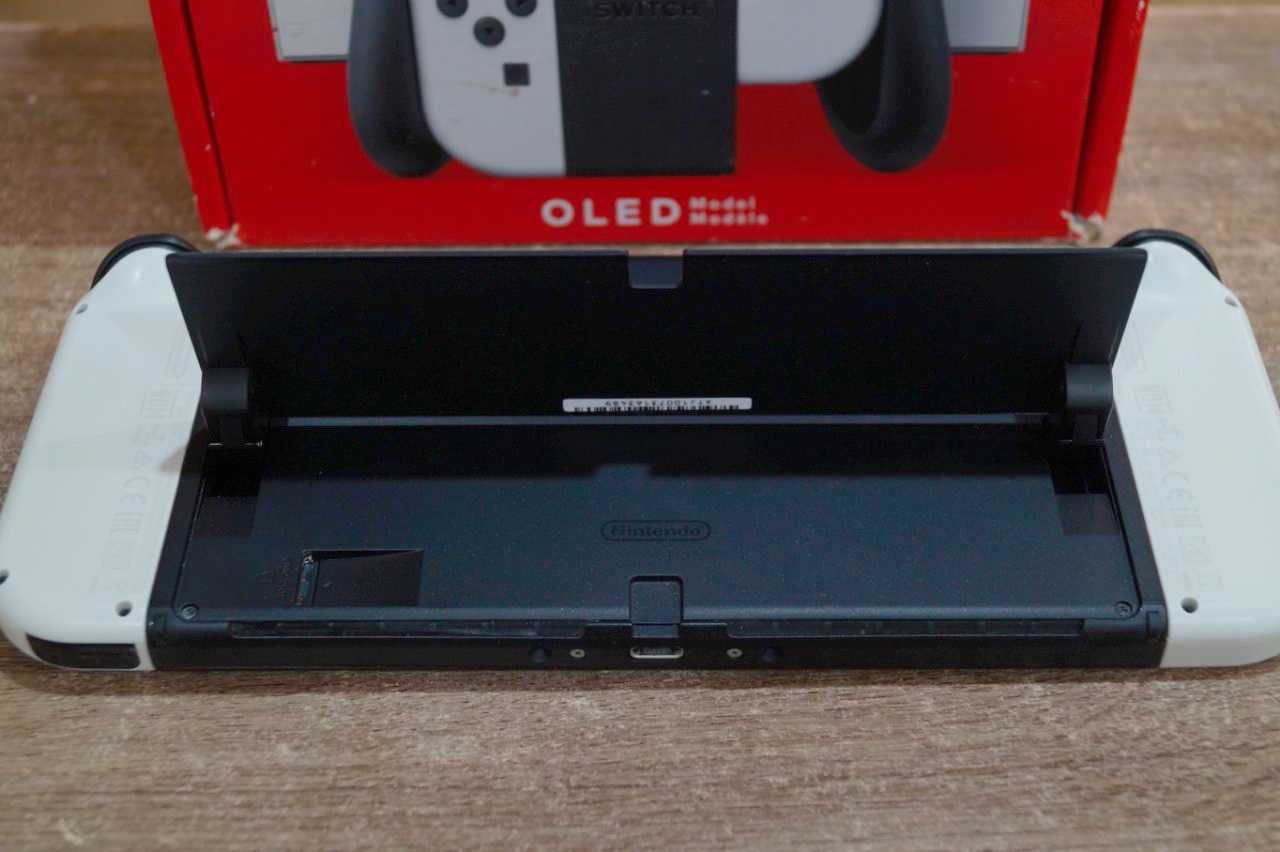 Ігрова приставка Nintendo Switch OLED TVOYO