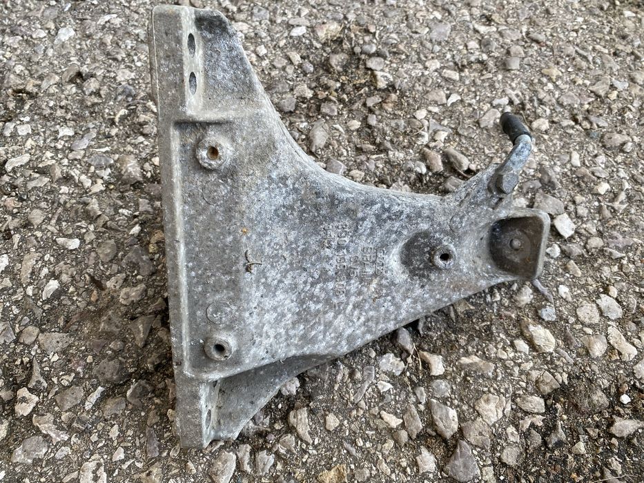 Audi a4b5 a6c5 Passat b5 lapa mocowanie silnika