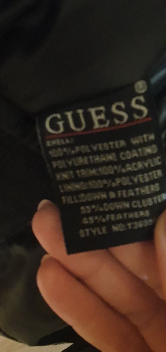 Śliczna kurtka damska ocieplana puchowa Guess