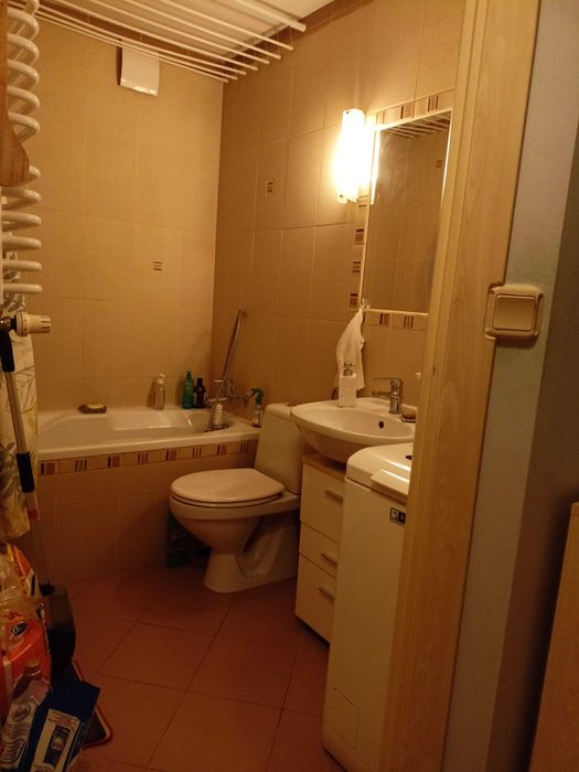 Bezpośrednio sprzedam mieszkanie